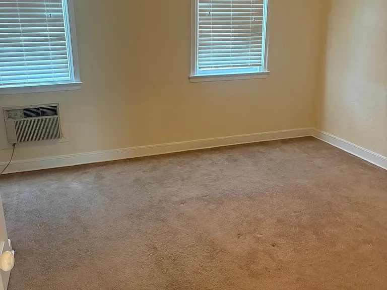 4210 Magee Ave — Photo 6