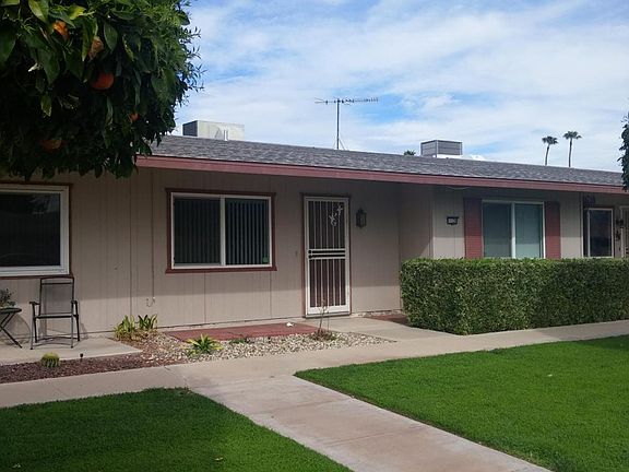 2nd image of 11128 W Emerald Dr