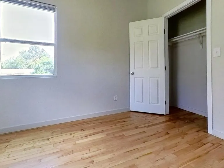 209 Jackman St — Photo 11