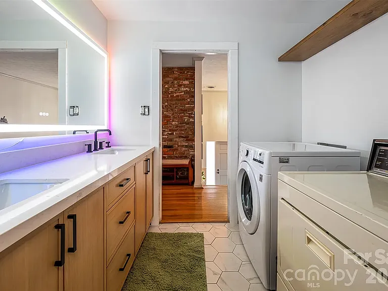 233 Church Rd — Photo 16