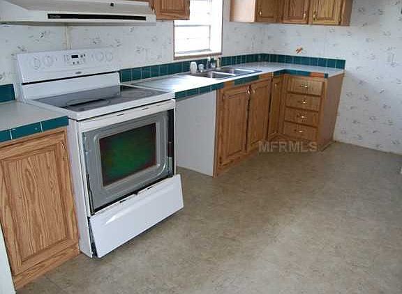 4th image of 1695 Belmont Woods Dr
