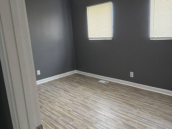 5th image of 3130 N Olney St