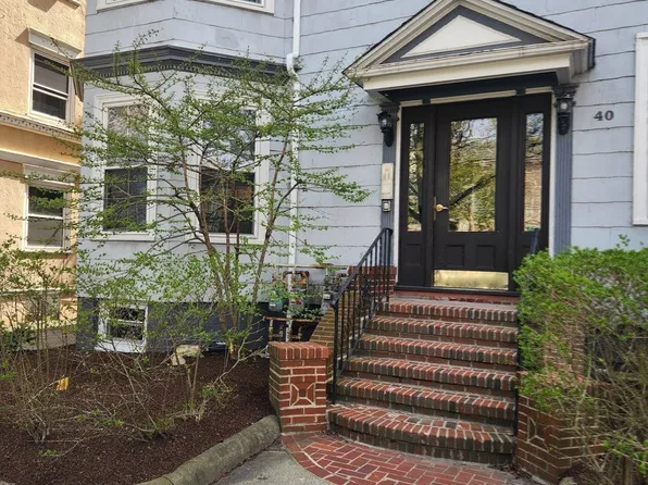 40 Highland Ave APT 8, Somerville, MA 02143