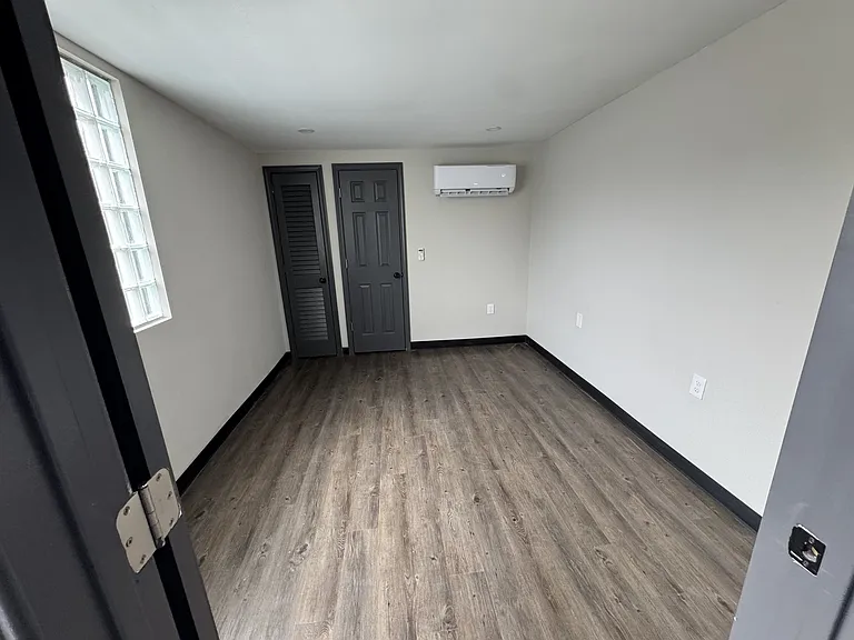 572 S Nelson Rd #C — Photo 3