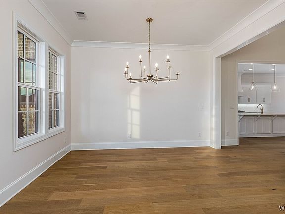 4th image of 5811 Edgefield Ave