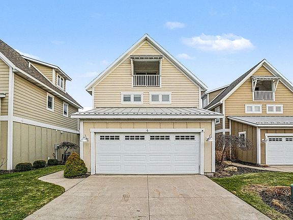 2nd image of 920 W Savidge St #6