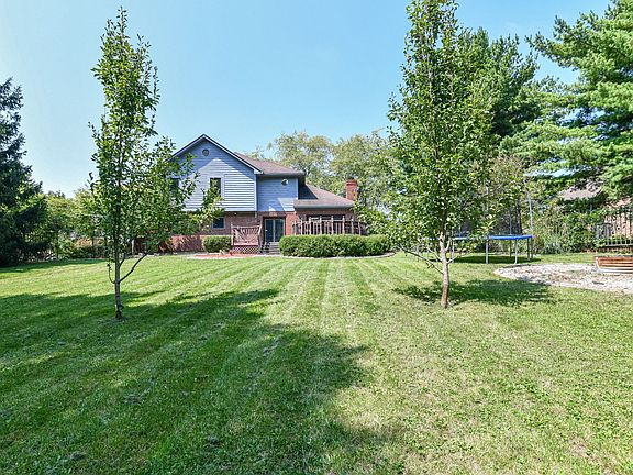5th image of 8383 Meadow Dr
