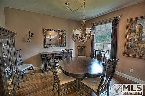 3rd image of 1809 Spring Glen Dr