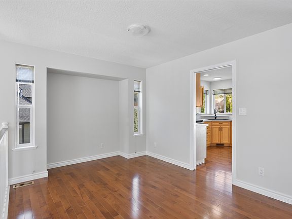 4th image of 3702 Overlander Dr