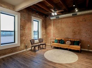 210 E Washington Ave #C, Navasota, TX 77868