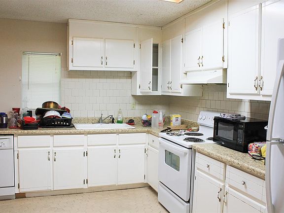 5th image of 6955 Twiggs Ln