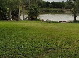 143 N Valencia APT B, Bayview, TX 78566