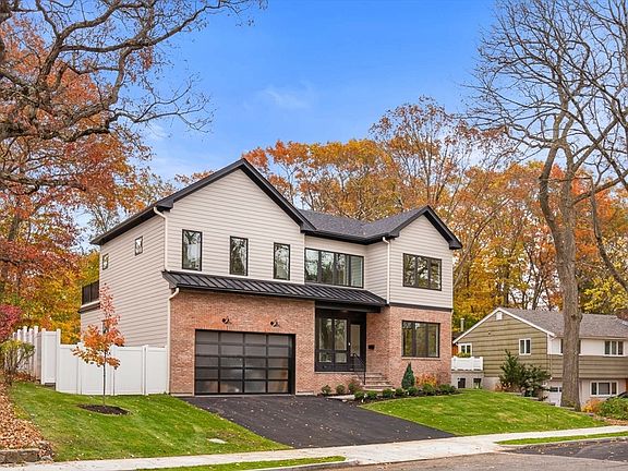 2nd image of 16 Dorcar Rd