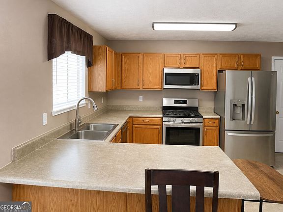 4th image of 173 Addy Ln