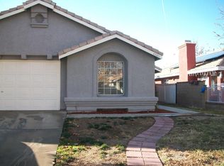 45011 Palo Vista Dr, Lancaster, CA 93535