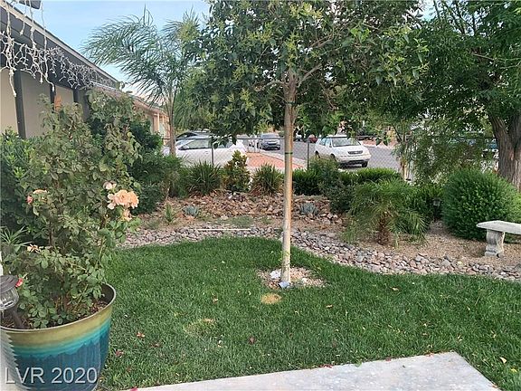 3rd image of 1001 Slayton Dr