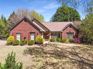1252 Highfield Dr, Lawrenceville, GA 30043