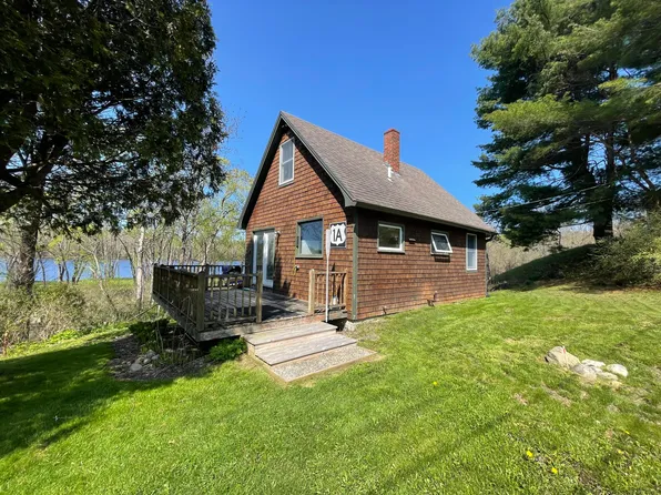 93 Arnold Road, Pittston, ME 04345