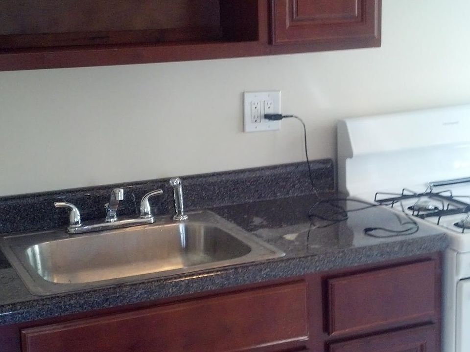 2nd image of 398 River St