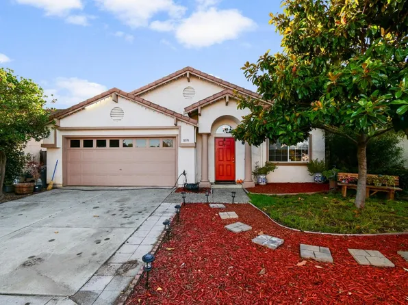 1076 Eagle Dr, Salinas, CA 93905