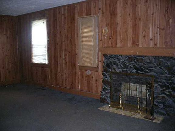 3rd image of 418 N 6th St