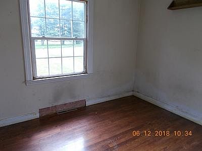 4th image of 2090 S County Road 50 E