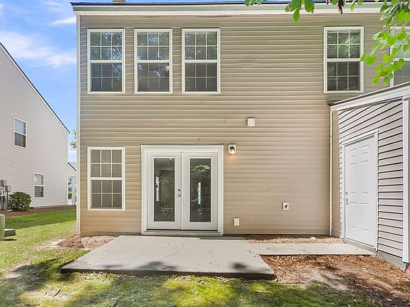 3rd image of 9126 Maple Grove Dr