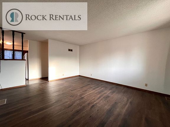 2nd image of 1504 Aurora Dr