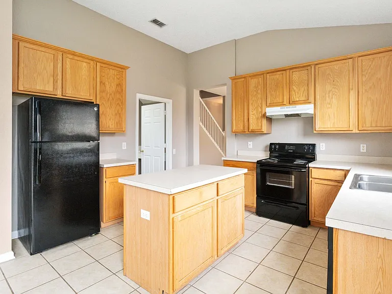 2173 Granger Ave — Photo 6