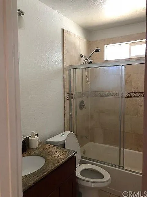 4 bed, 1316 sqft, $2,900 — Photo 3