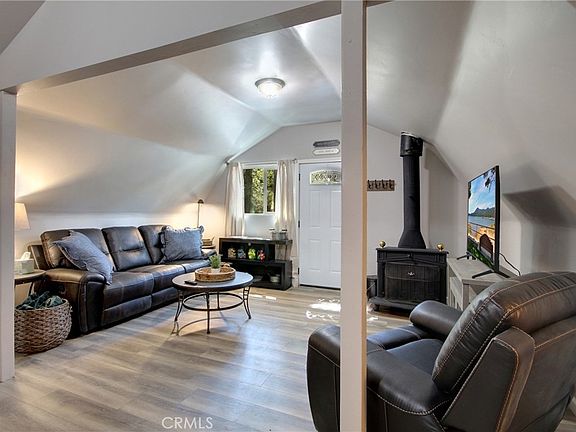 5th image of 745 Eureka Dr