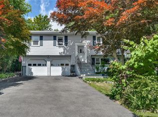 39 Valley View Rd, Norwalk, CT 06851