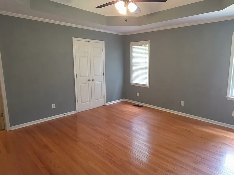 736 Jamie Way NE — Photo 9