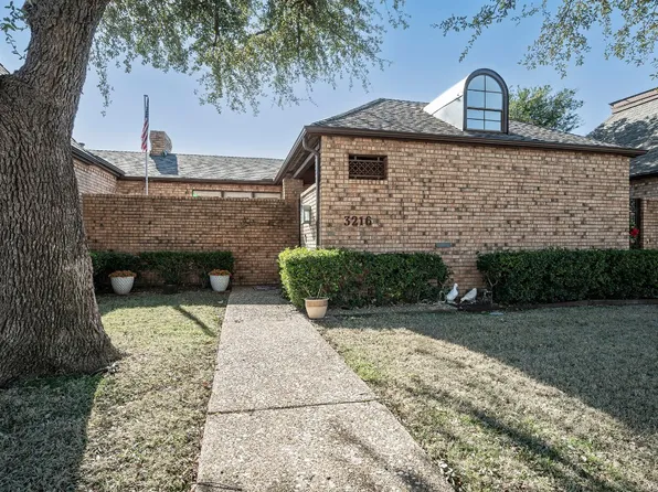 3216 Stonehenge Ln, Carrollton, TX 75006