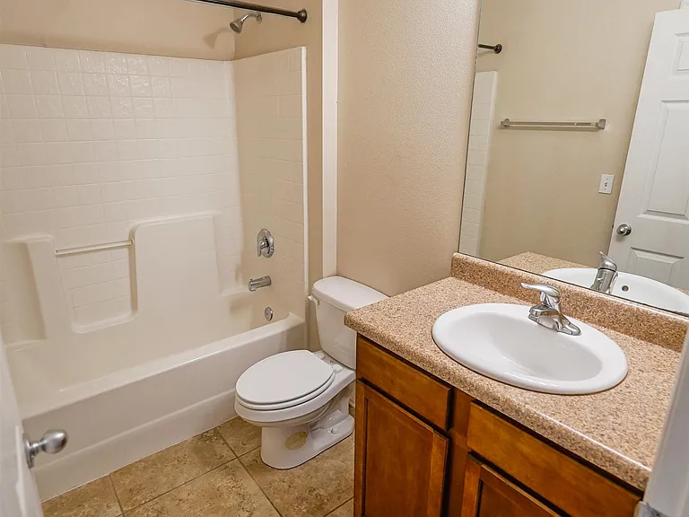 2400 Fred Smith Rd #204 — Photo 12