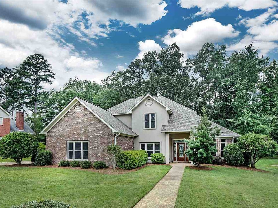 1st image of 107 Woodlands Park Dr