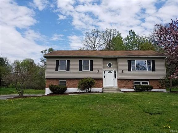 2nd image of 27 Vermont Dr
