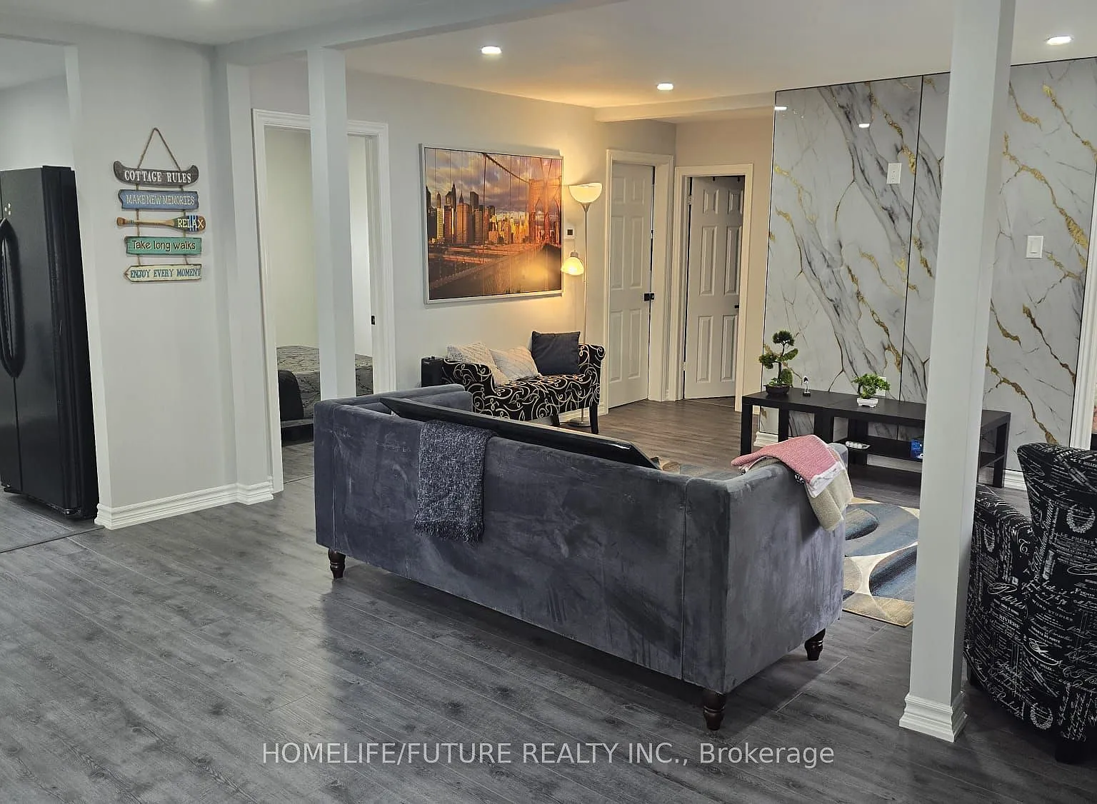 3 bed, $1,800 — Photo 1