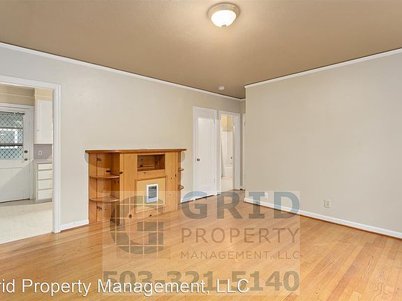 3rd image of 3512 SE 26th Ave #10456615