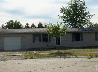 4323 Woodpark Ct, Woodburn, IN 46797