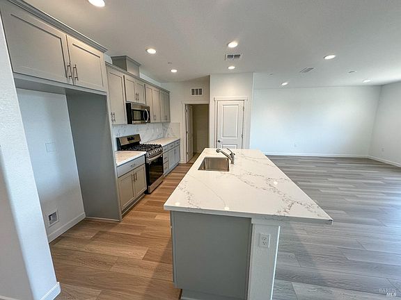 5th image of 5414 Nuovo Way