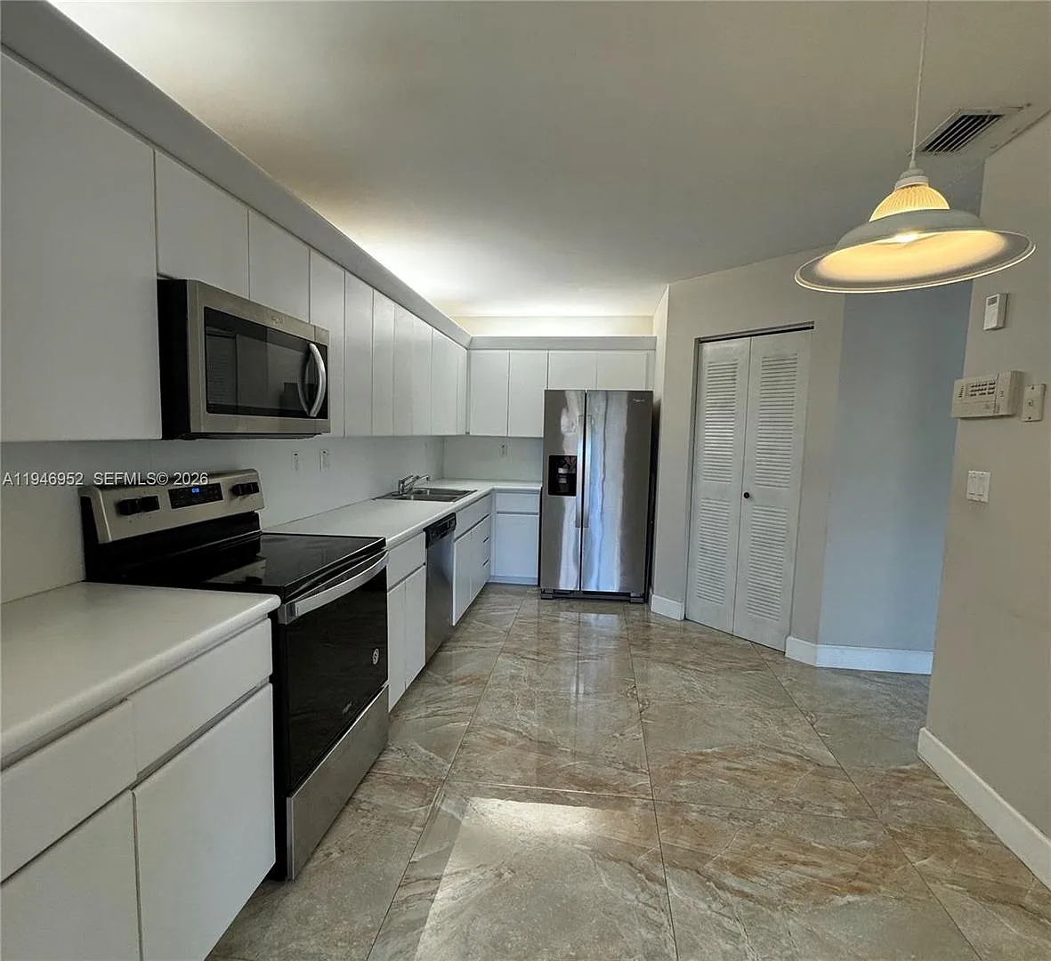 549 Racquet Club Road 32, Weston, FL 33326 — Photo 1