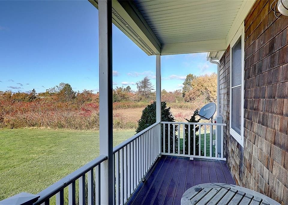 163 Bayridge Dr Middletown RI Zillow