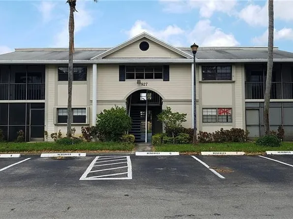 927 NE 199th St #102, Miami, FL 33179