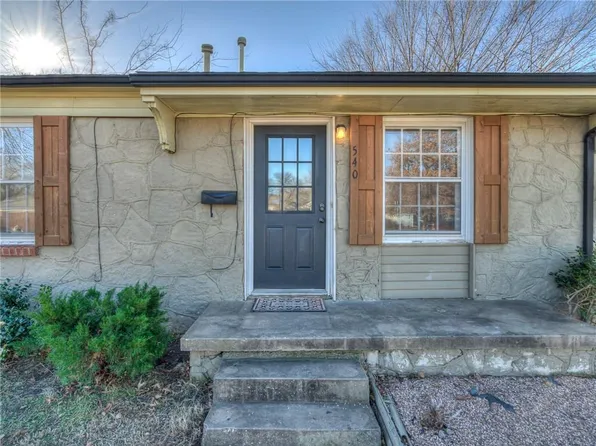 540 E Atkinson Dr, Midwest City, OK 73110