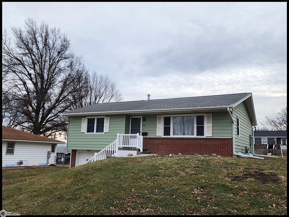 1st image of 609 E 19th St