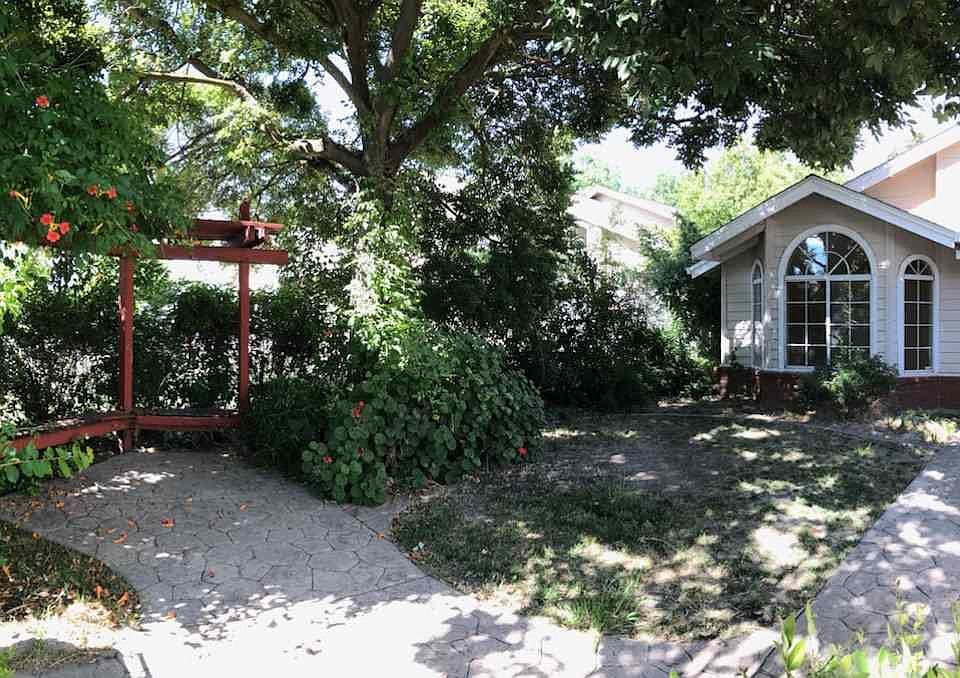 1st image of 8640 Cottonwood Ln