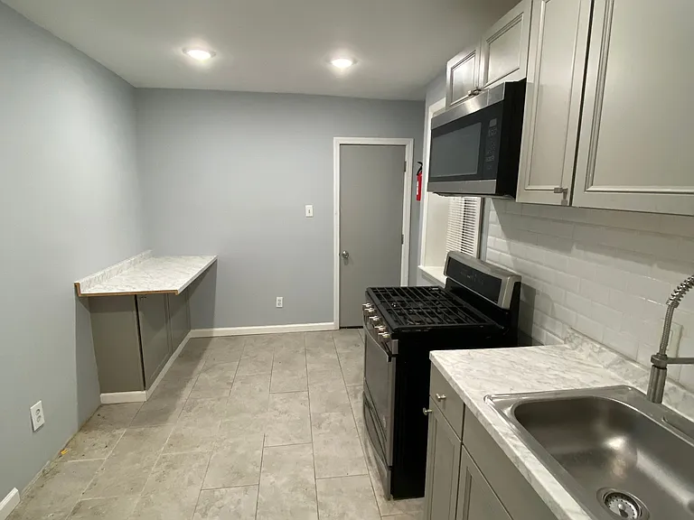 3930 Reno St — Photo 8