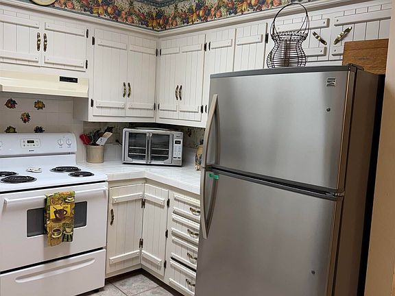 4th image of 3 Weatherstone Dr