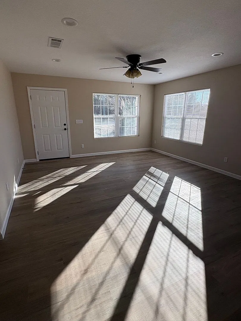 1806 Teston Lane — Photo 3